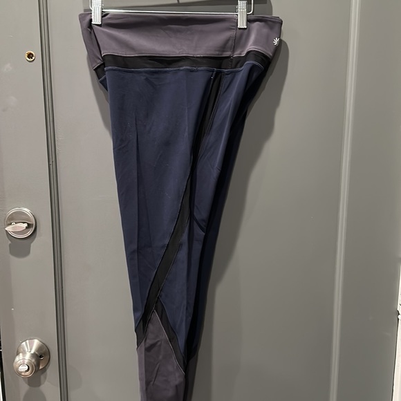 Athleta leggings - Picture 6 of 6